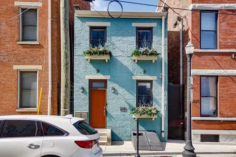 Exterior - 1223 Jackson St #1, Cincinnati, OH 45202 photo 6 of 9