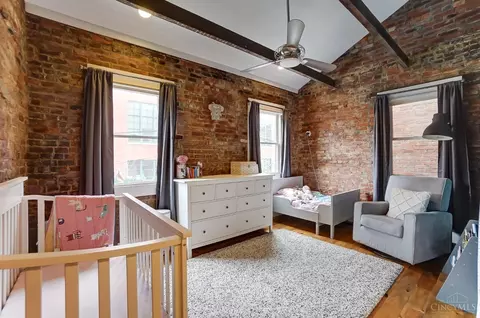 Bedroom - 1223 Jackson St #1, Cincinnati, OH 45202 photo 1 of 6