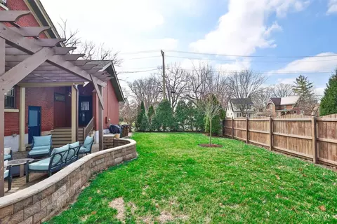 Exterior - 5 Elm Ave, Wyoming, OH 45215 photo 8 of 13
