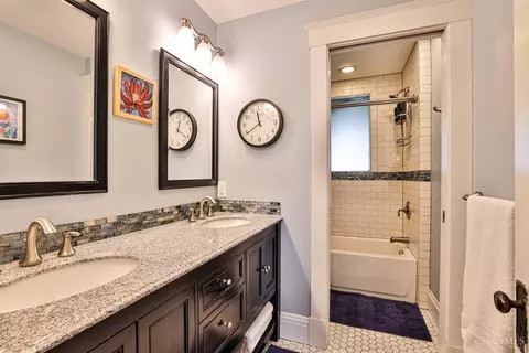 Bath - 5 Elm Ave, Wyoming, OH 45215 photo 2 of 3