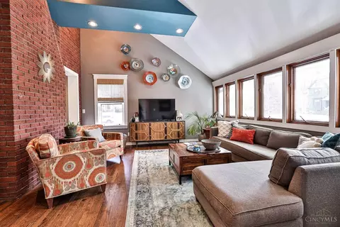 Living - 5 Elm Ave, Wyoming, OH 45215 photo 4 of 9