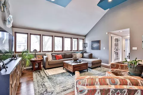 Living - 5 Elm Ave, Wyoming, OH 45215 photo 6 of 9