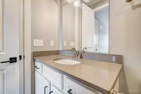 Bath - 3129 Madison Rd, Cincinnati, OH 45209 photo 6 of 9