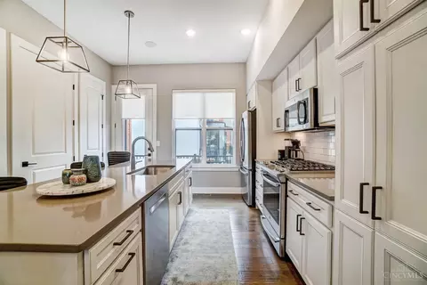Kitchen - 3129 Madison Rd, Cincinnati, OH 45209 photo 3 of 6