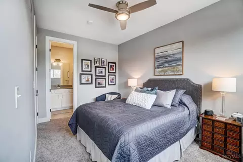 Bedroom - 3129 Madison Rd, Cincinnati, OH 45209 photo 4 of 6