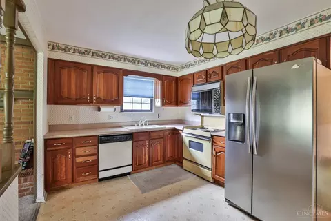 3339 Braewood Dr, Evendale, OH 45241 photo 7