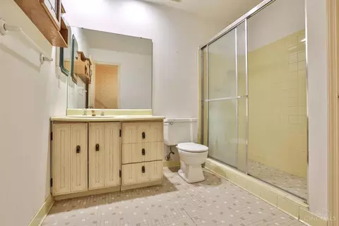 3339 Braewood Dr, Evendale, OH 45241 photo 9