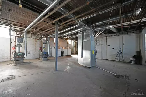 Other - 3985 Warwick, Cincinnati, OH 45229 photo 6 of 7