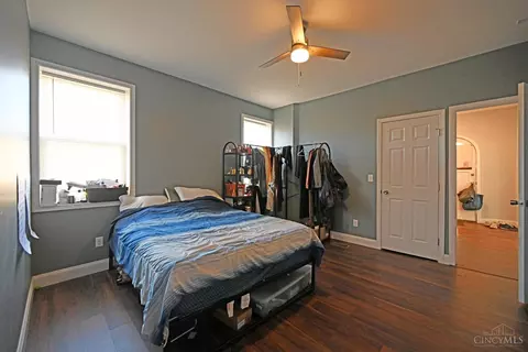 Bedroom - 3985 Warwick, Cincinnati, OH 45229 photo 2 of 2