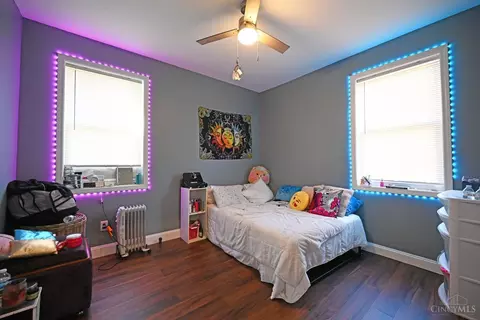 Bedroom - 3985 Warwick, Cincinnati, OH 45229 photo 1 of 2