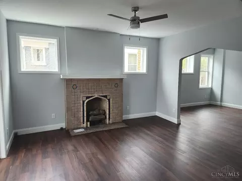 Living - 3985 Warwick, Cincinnati, OH 45229 photo 1 of 3