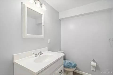 Bath - 2464 Timbercroft Ct, Cincinnati, OH 45239 photo 4 of 4