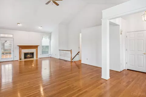 Living - 2464 Timbercroft Ct, Cincinnati, OH 45239 photo 1 of 2