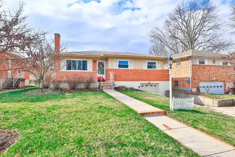 7789 Styrax Ln, Cincinnati, OH 45236