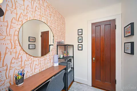 Entry Way - 322 Amazon Ave, Cincinnati, OH 45220 photo 5 of 5