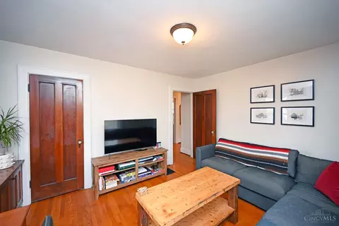Bedroom - 322 Amazon Ave, Cincinnati, OH 45220 photo 4 of 4