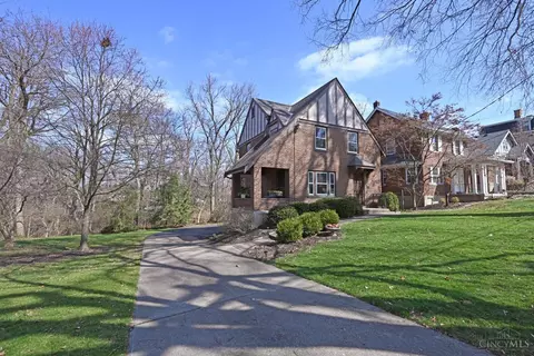 Exterior - 322 Amazon Ave, Cincinnati, OH 45220 photo 2 of 12