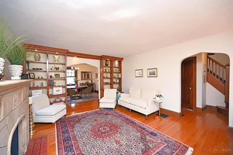 Living - 322 Amazon Ave, Cincinnati, OH 45220 photo 4 of 10