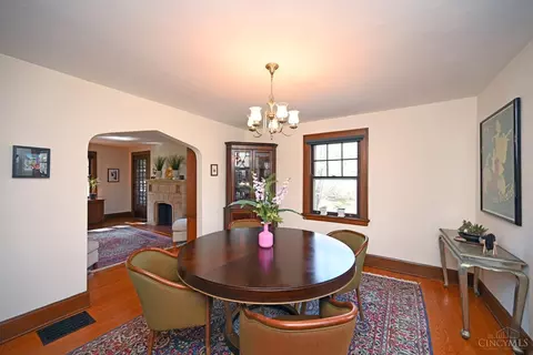 Dining - 322 Amazon Ave, Cincinnati, OH 45220 photo 4 of 4