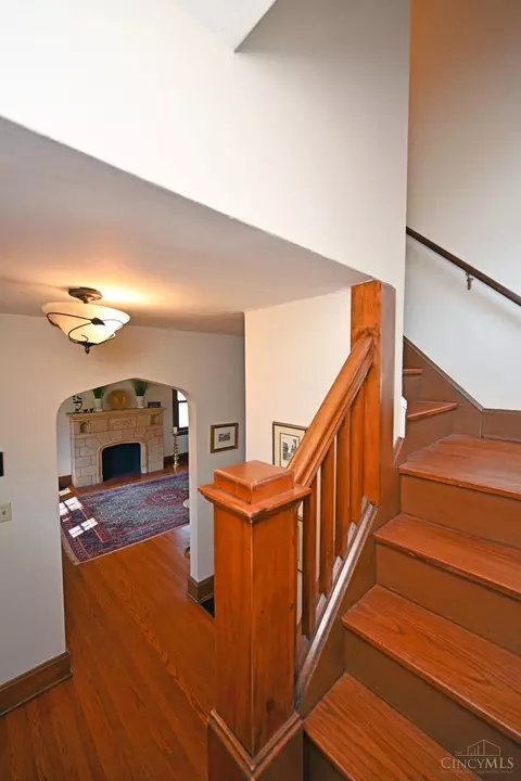 Entry Way - 322 Amazon Ave, Cincinnati, OH 45220 photo 4 of 5