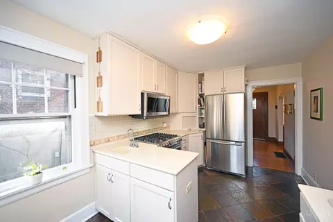 Kitchen - 322 Amazon Ave, Cincinnati, OH 45220 photo 3 of 3