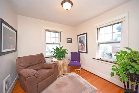 Living - 322 Amazon Ave, Cincinnati, OH 45220 photo 7 of 10