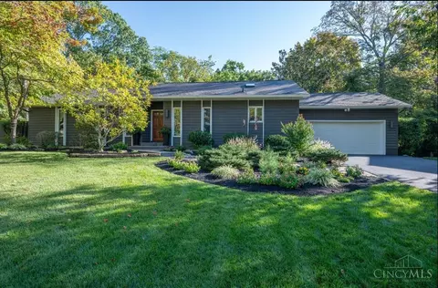 817 Briar Cove Ct, Loveland, OH 45140