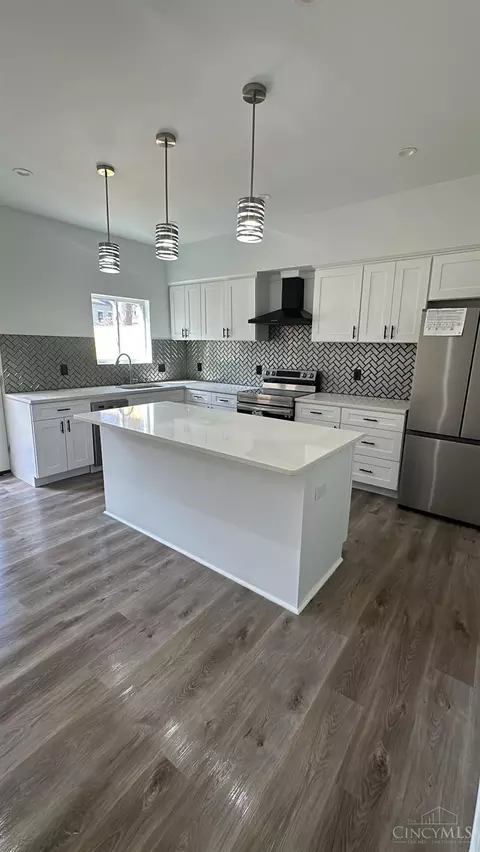 Kitchen - 2513 Hemlock St, Cincinnati, OH 45206 photo 1 of 4