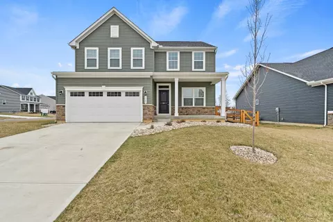 1585 Clearbrook Ln, Amelia, OH 45102