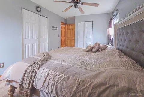 Bedroom - 11703 Kenn Rd, Forest Park, OH 45240 photo 3 of 7