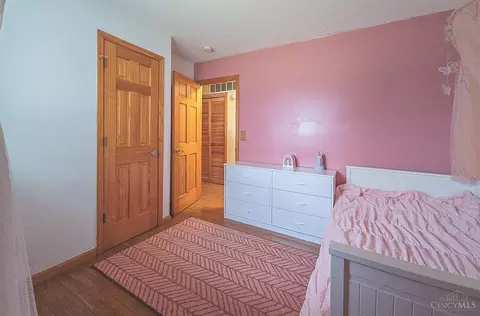 Bedroom - 11703 Kenn Rd, Forest Park, OH 45240 photo 5 of 7