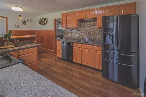 Kitchen - 11703 Kenn Rd, Forest Park, OH 45240 photo 1 of 1