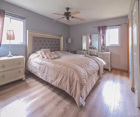 Bedroom - 11703 Kenn Rd, Forest Park, OH 45240 photo 2 of 7