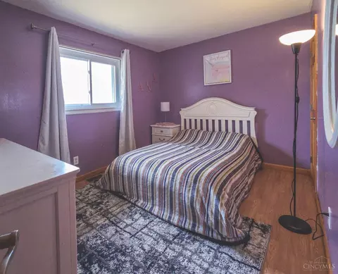 Bedroom - 11703 Kenn Rd, Forest Park, OH 45240 photo 6 of 7