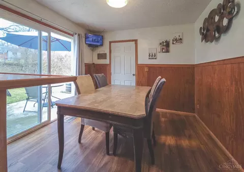 Dining - 11703 Kenn Rd, Forest Park, OH 45240 photo 2 of 2