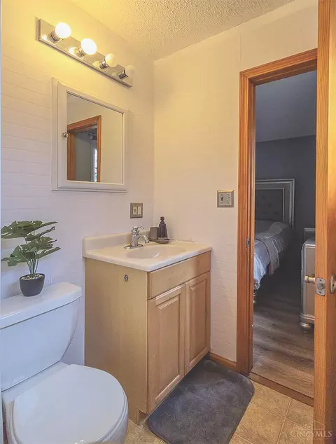 Bath - 11703 Kenn Rd, Forest Park, OH 45240 photo 2 of 2