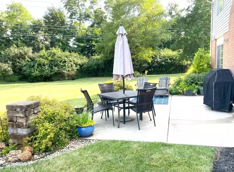 Exterior - 4724 Brookfield Ct, Cincinnati, OH 45244 photo 4 of 11