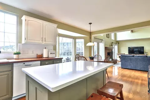 Kitchen - 4724 Brookfield Ct, Cincinnati, OH 45244 photo 4 of 6
