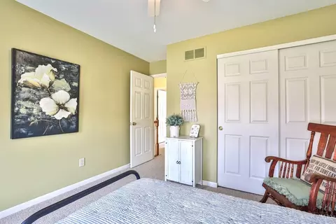 Bedroom - 4724 Brookfield Ct, Cincinnati, OH 45244 photo 5 of 6