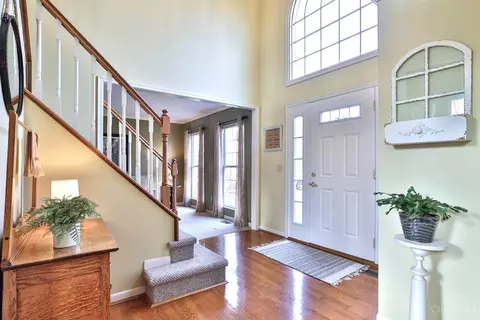 Entry Way - 4724 Brookfield Ct, Cincinnati, OH 45244 photo 3 of 5