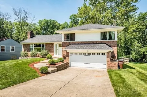 9441 Sherborn Dr, Cincinnati, OH 45231