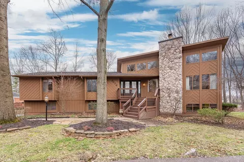8630 Cove Dr, Deerfield Twp, OH 45039