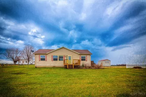 70 Gift Ridge Rd, Manchester, OH 45144