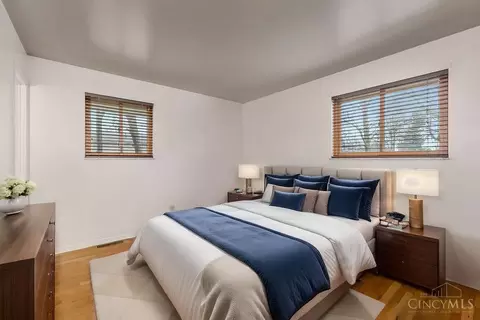 Bedroom - 1652 Pinebluff Ln, Cincinnati, OH 45255 photo 2 of 3