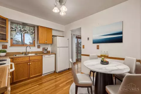 Dining - 1652 Pinebluff Ln, Cincinnati, OH 45255 photo 2 of 2