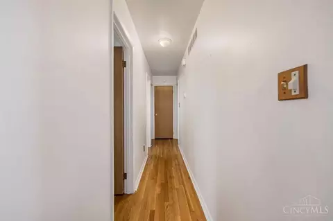 Entry Way - 1652 Pinebluff Ln, Cincinnati, OH 45255 photo 1 of 1