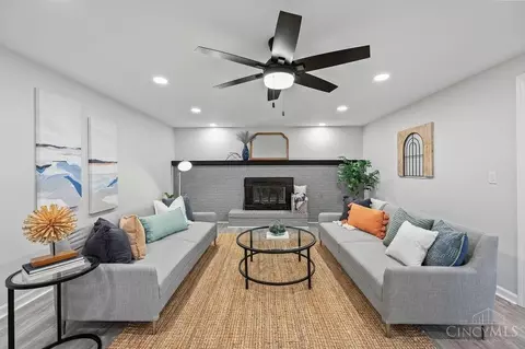 Living - 7465 Wallingford Dr, Cincinnati, OH 45244 photo 5 of 6