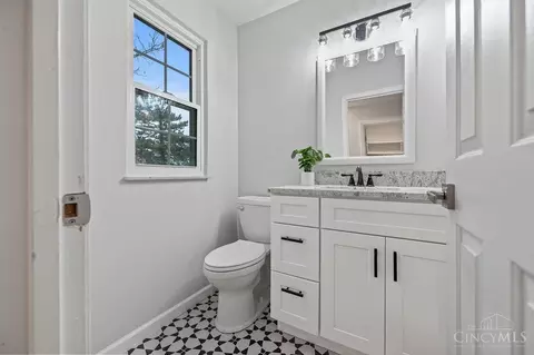 Bath - 7465 Wallingford Dr, Cincinnati, OH 45244 photo 1 of 3