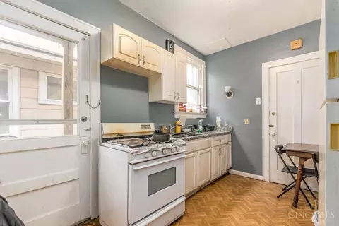 Kitchen - 1009 Rapid, Cincinnati, OH 45205 photo 2 of 4