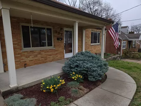 Exterior - 292 W Crest Dr, Reading, OH 45215 photo 10 of 13